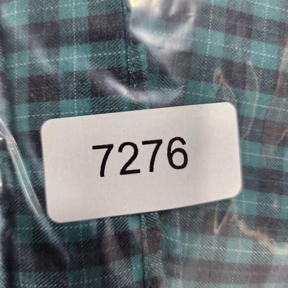 Mens Van Heusen Green & Black Checkered Shirt Long Sleeve Button Down Size M - Picture 7 of 7